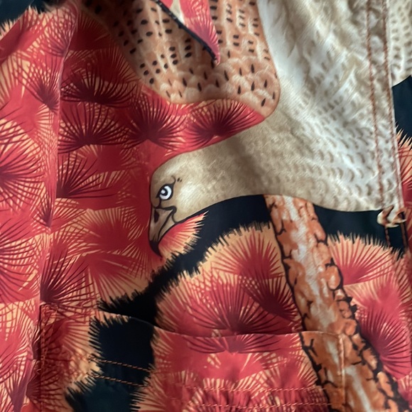 Silk Hawaiian blouse with hawk - Picture 3 of 3